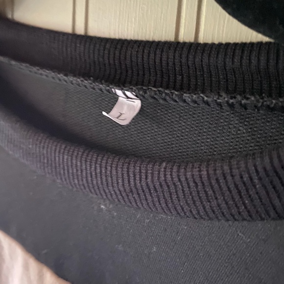 🌿SOLD🌿 Crop drawstring sweater - Picture 2 of 3